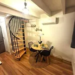 Duplex En Hyper Centre, Calme, Acces Autonome *