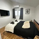 Appartement Duplex En Hyper Centre, Calme, Acces Autonome Vienne (Isere)